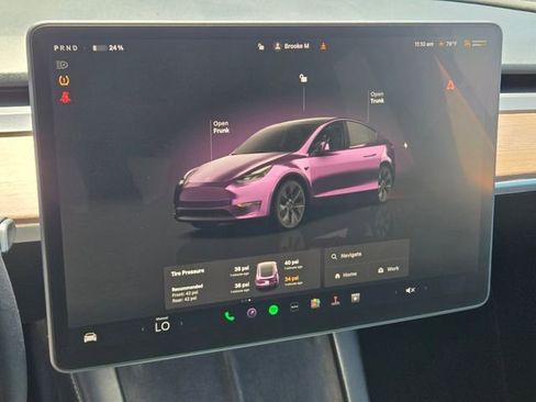 Used 2024 Tesla Model Y 2WD image 19