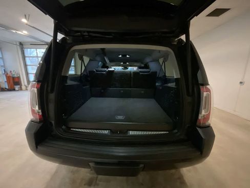 Used 2019 GMC Yukon XL SLT w/ Open Road Package image 25