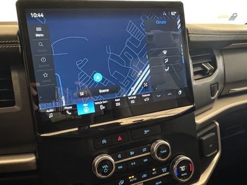 Used 2023 Ford Expedition XLT image 12