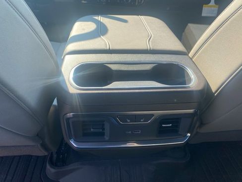 New 2025 GMC Sierra 2500 SLT w/ SLT Premium Package image 13