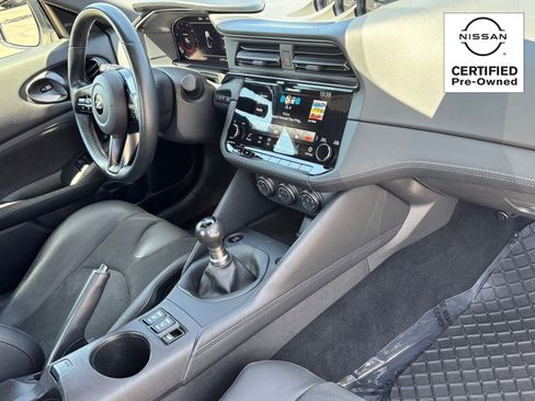 Certified 2025 Nissan Z Performance w/ Floor Mat Package RWD image 9