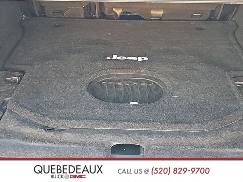 Used 2015 Jeep Wrangler Unlimited Rubicon w/ Max Tow Package image 22