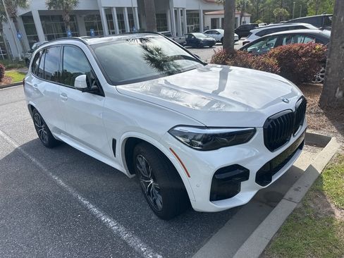Used 2023 BMW X5 sDrive40i w/ M Sport Package image 2