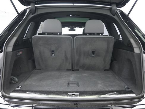 Used 2021 Audi Q7 3.0T Prestige w/ Prestige Package AWD/4WD image 28