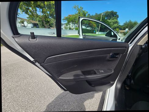Used 2011 Chevrolet Malibu LT w/ Power Convenience Package FWD image 24