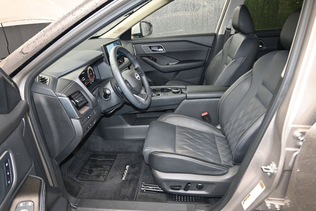 Certified 2026 Nissan Rogue Platinum w/ Platinum Premium Package AWD/4WD image 18
