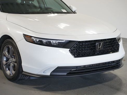 Used 2024 Honda Accord EX image 4