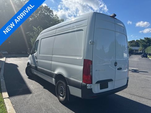Used 2025 Mercedes-Benz Sprinter 2500 image 4