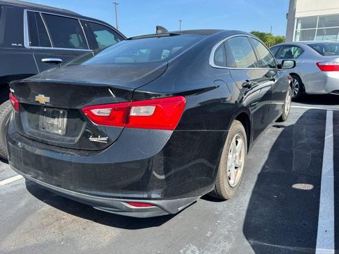 Used 2017 Chevrolet Malibu LS FWD image 2