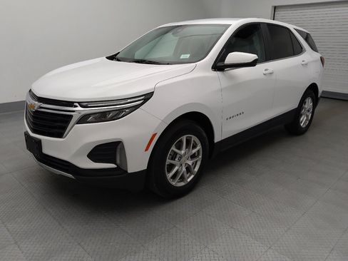Used 2022 Chevrolet Equinox LT FWD image 2