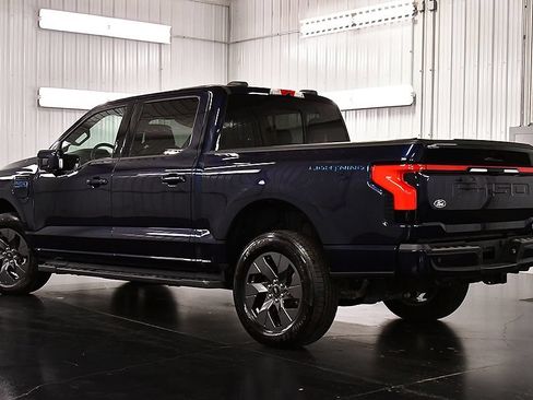 Used 2025 Ford F150 Lightning Lariat AWD/4WD image 5
