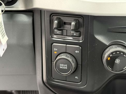 New 2025 Ford F550 4x4 SuperCab Super Duty image 16
