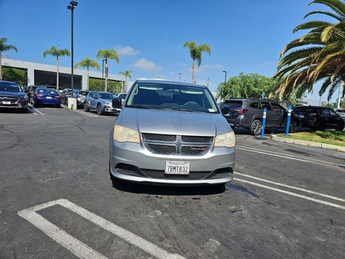 Used 2013 Dodge Grand Caravan American Value Package FWD image 12