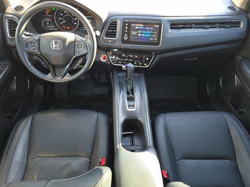 Used 2020 Honda HR-V Touring image 9