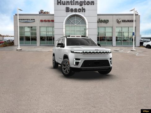 New 2026 Jeep Grand Wagoneer Limited w/ Premium Group II image 16