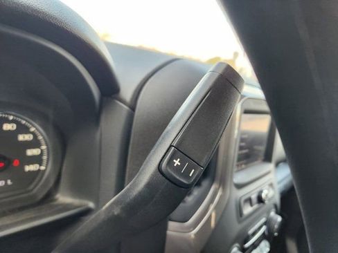 Used 2025 Chevrolet Silverado 2500 Custom w/ Custom Value Package image 27