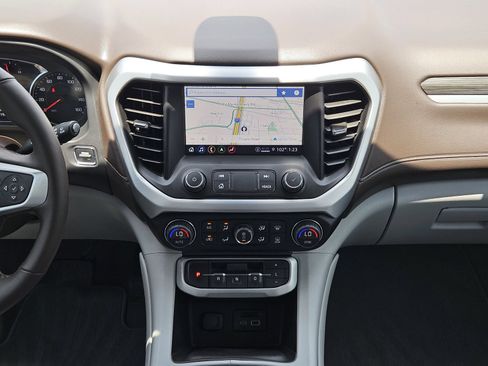 Used 2023 GMC Acadia SLT w/ Preferred Package FWD image 22