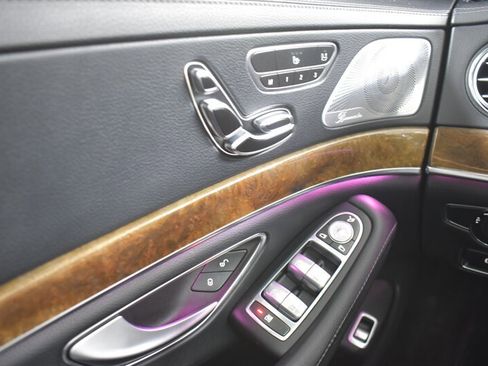 Used 2015 Mercedes-Benz S 550 4MATIC Sedan image 16