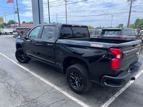 Used 2022 Chevrolet Silverado 1500 Custom Trail Boss w/ LPO, Dark Essentials Package AWD/4WD image 14