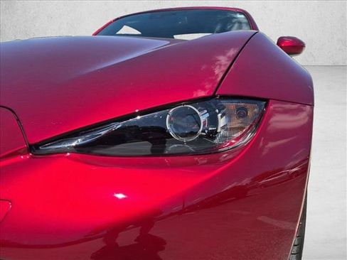 Used 2023 MAZDA MX-5 Miata Grand Touring RWD image 11