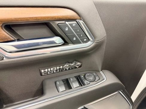 Certified 2023 Chevrolet Silverado 1500 High Country w/ Technology Package image 23