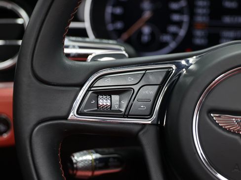 Used 2020 Bentley Continental GT V8 image 29