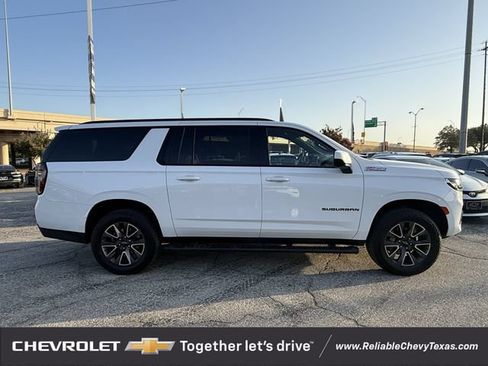 Used 2022 Chevrolet Suburban Z71 AWD/4WD image 5