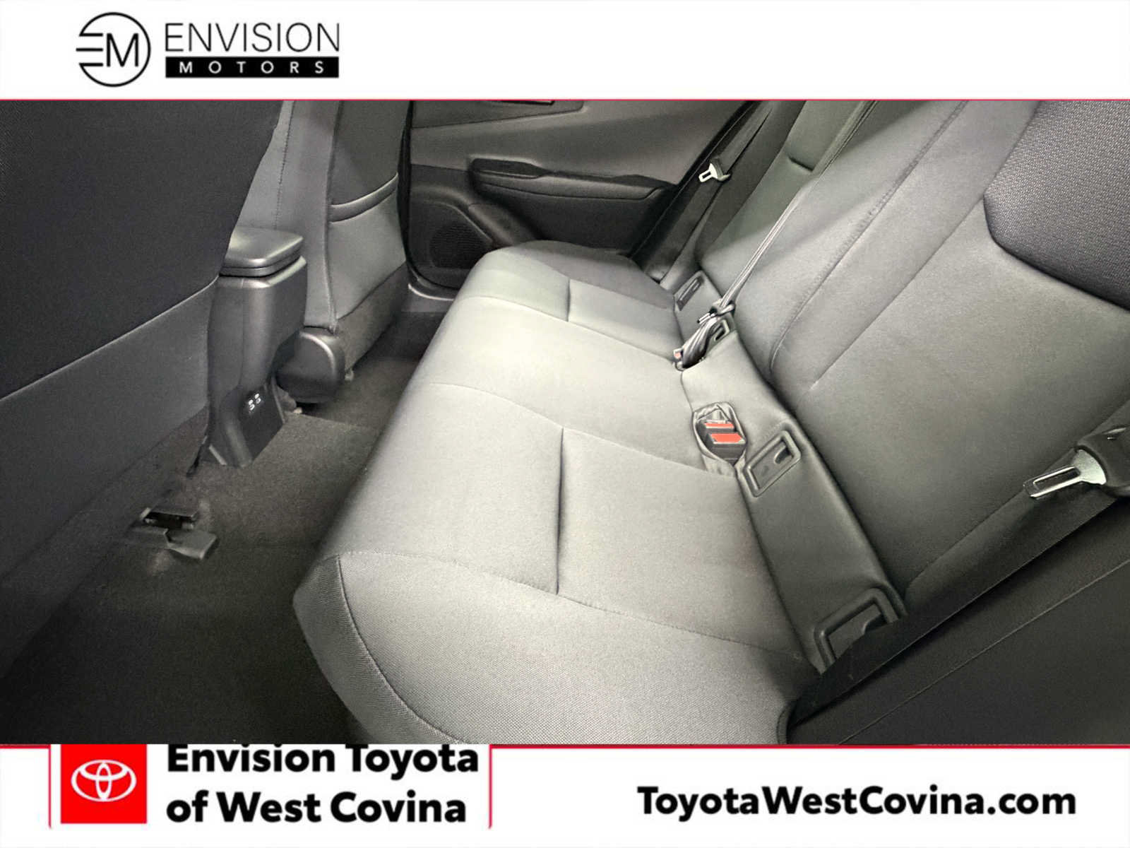 New 2027 Toyota Prius LE FWD image 28