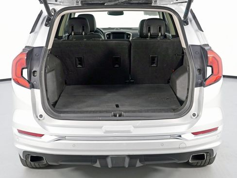 Used 2020 GMC Terrain Denali w/ GMC Pro Grade Package image 9