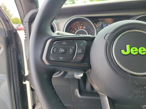 Used 2019 Jeep Wrangler Sport image 19