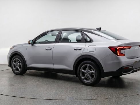 Used 2025 Kia K4 LXS image 6