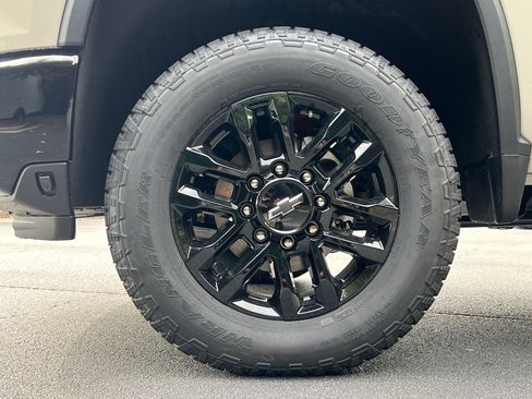 New 2026 Chevrolet Silverado 2500 Custom w/ Custom Value Package AWD/4WD image 39