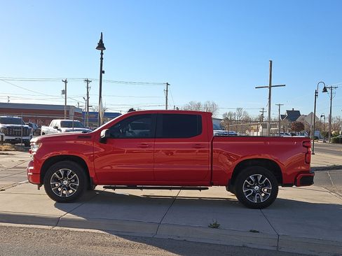 Used 2023 Chevrolet Silverado 1500 RST image 2