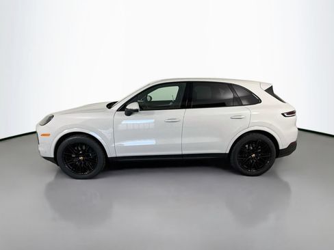 Certified 2025 Porsche Cayenne AWD/4WD image 2