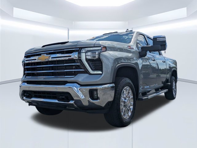 Used 2025 Chevrolet Silverado 2500 LTZ w/ LTZ Premium Package AWD/4WD image 7