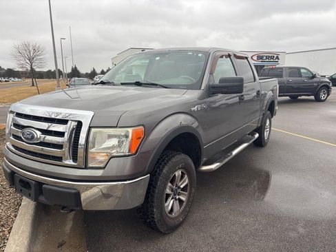 Used 2010 Ford F150 XLT image 2