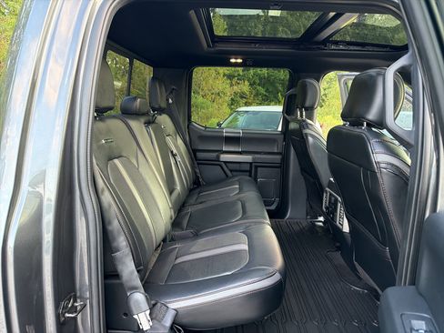 Used 2019 Ford F150 Platinum w/ Equipment Group 701A Luxury AWD/4WD image 29