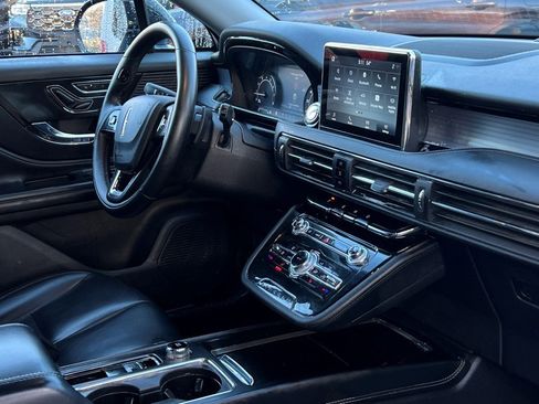 Certified 2022 Lincoln Corsair FWD image 11