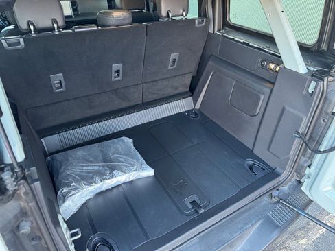 Used 2024 Ford Bronco Black Diamond w/ Sasquatch Package image 16