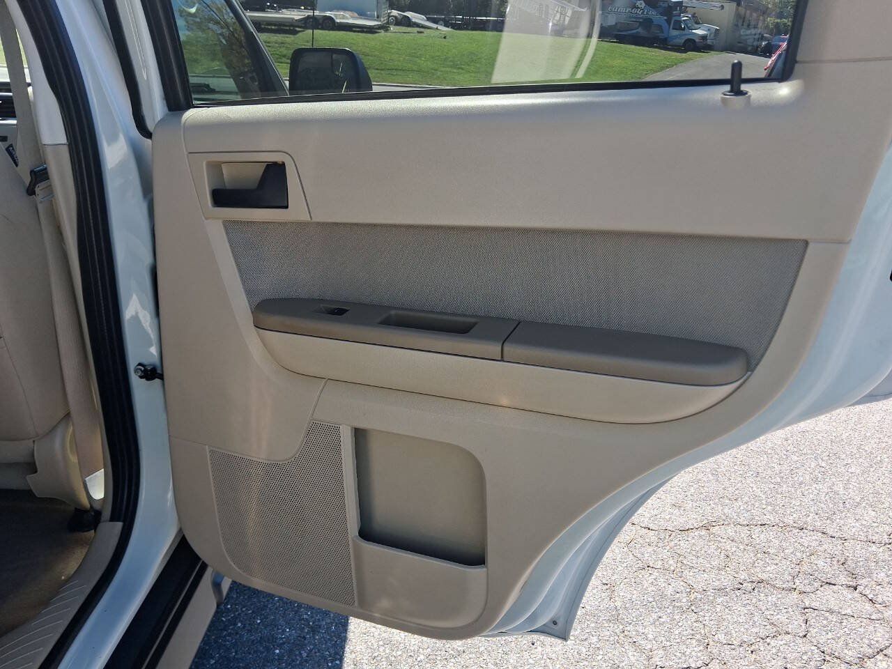 Used 2012 Ford Escape XLT AWD/4WD image 22
