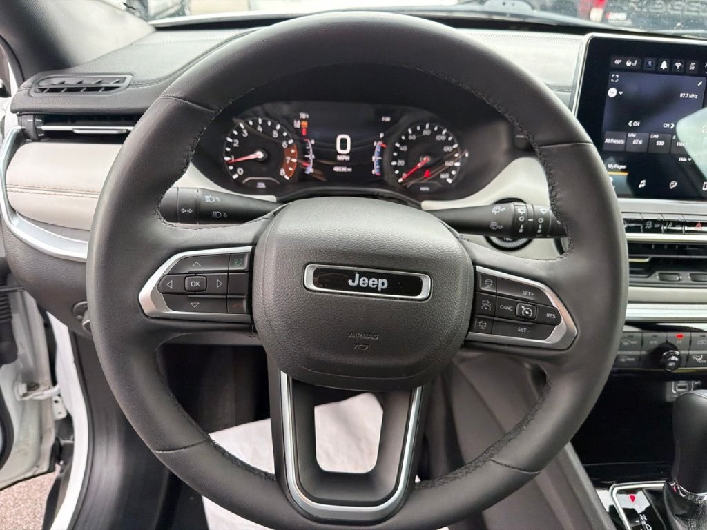 Used 2025 Jeep Compass Limited AWD/4WD image 20