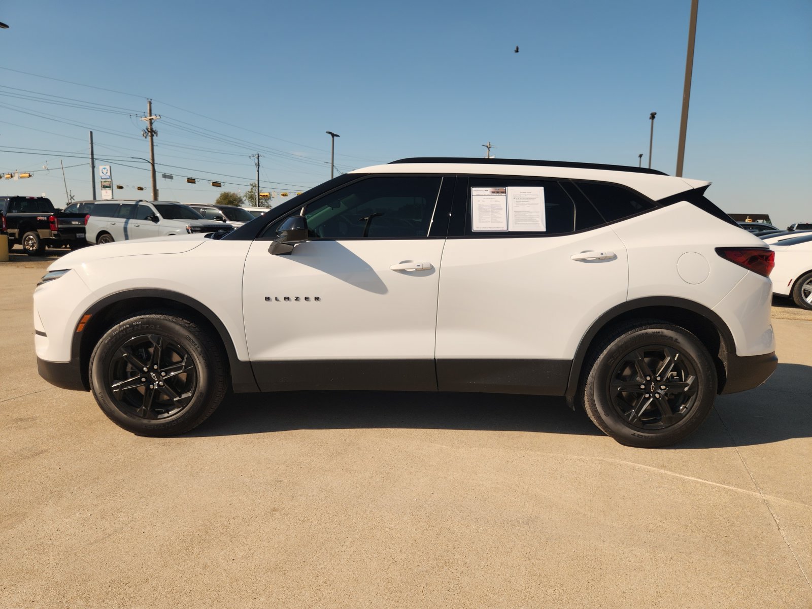 Used 2023 Chevrolet Blazer LT w/ Midnight/Sport Edition FWD image 3