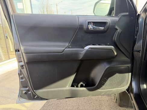 Used 2022 Toyota Tacoma TRD Pro image 11