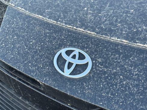 Used 2025 Toyota Camry LE FWD image 8