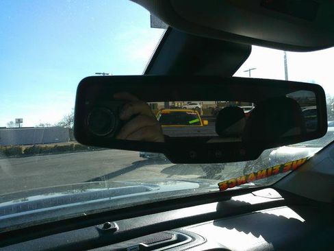 Used 2015 GMC Canyon SLT image 11