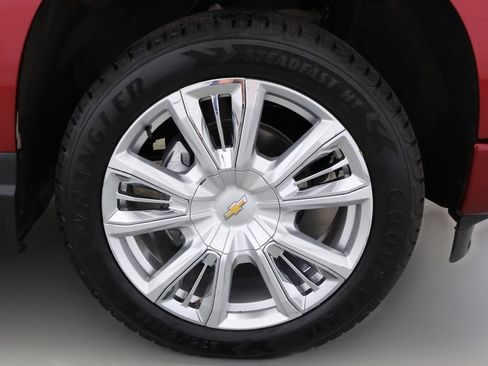 Certified 2023 Chevrolet Silverado 1500 High Country w/ Technology Package AWD/4WD image 22