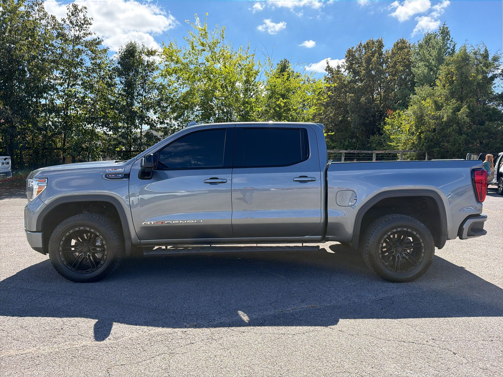Used 2021 GMC Sierra 1500 AT4 AWD/4WD image 8