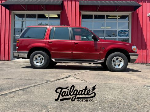 Used 1997 Ford Explorer AWD 4-Door image 1