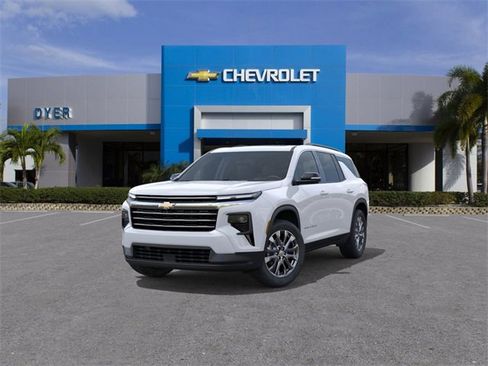 New 2026 Chevrolet Traverse LT image 9