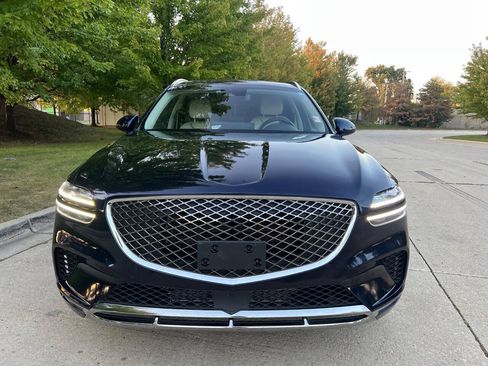 Used 2023 Genesis GV70 2.5T AWD/4WD image 16